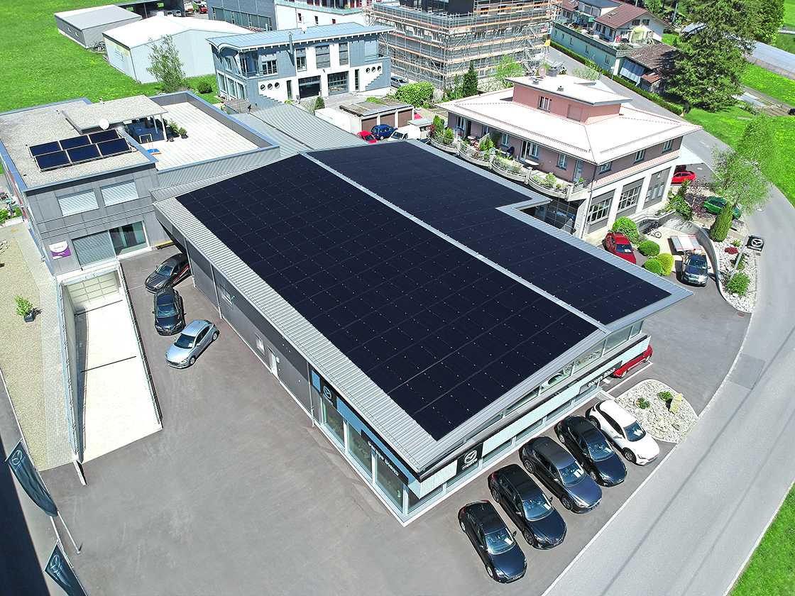 Bienz Garage Photovoltaik Aufdach